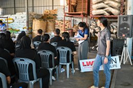 Students visit our factory