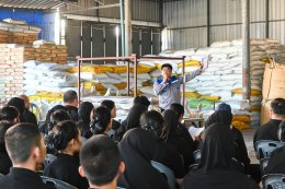 Students visit our factory