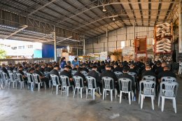 Students visit our factory