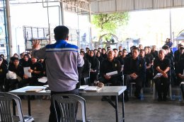 Students visit our factory