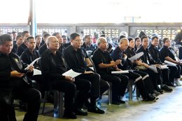 Students visit our factory