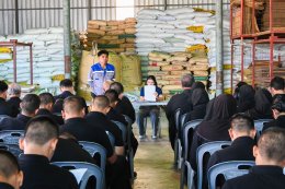 Students visit our factory