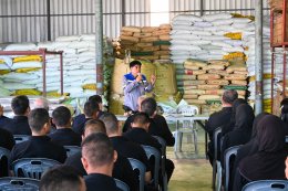 Students visit our factory