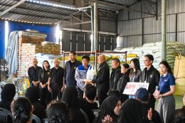 Students visit our factory