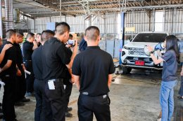 Students visit our factory