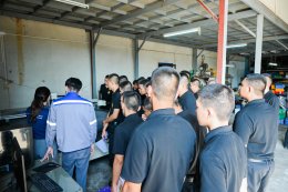 Students visit our factory