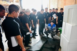 Students visit our factory