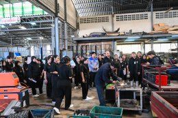 Students visit our factory