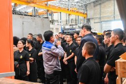 Students visit our factory