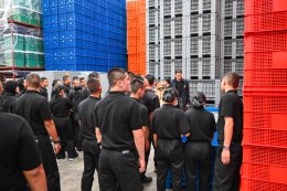 Students visit our factory