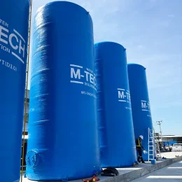 ถังบัฟเฟอร์เก็บน้ำใสขนาด 50,000 ลิตร จำนวนหกใบ ติดตั้งในโรงงานอุตสาหกรรมไทย