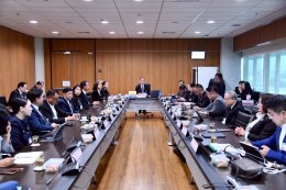 วุฒิสภาเดินหน้าศึกษามาตรการกำกับดูแลอินฟลูเอนเซอร์ ด้านการเงิน-การลงทุน ยกระดับการคุ้มครองประชาชน