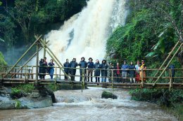 ผลิตไฟฟ้า จำกัด (มหาชน)