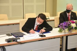 ปตท.สผ. เอนเนอร์ยี่ ดีเวลลอปเมนท์ จำกัด , เชฟรอนประเทศไทยสำรวจและผลิต จำกัด