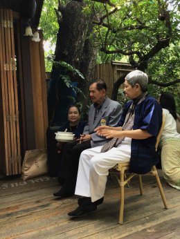  ศาสตราจารย์นายแพทย์ธีระ รามสูต ประธานมูลนิธิราชประชาสมาสัย ในพระบรมราชูปถัมภ์ เข้าร่วมประชุมกับคณะจิตอาสาราชประชาสมาสัย 