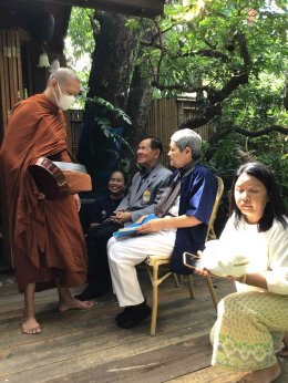  ศาสตราจารย์นายแพทย์ธีระ รามสูต ประธานมูลนิธิราชประชาสมาสัย ในพระบรมราชูปถัมภ์ เข้าร่วมประชุมกับคณะจิตอาสาราชประชาสมาสัย 