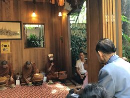  ศาสตราจารย์นายแพทย์ธีระ รามสูต ประธานมูลนิธิราชประชาสมาสัย ในพระบรมราชูปถัมภ์ เข้าร่วมประชุมกับคณะจิตอาสาราชประชาสมาสัย 