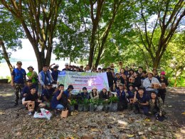 volunteer activities in making bird houses and planting trees at Khun Dan Prakan Chon Dam. Nakhon Nayok Province