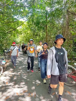 โครงการอนุรักษ์คุ้งบางกะเจ้า ทำผ้ามัดย้อม ย้ายต้นกล้า ปั้นลูกอีเอ็ม