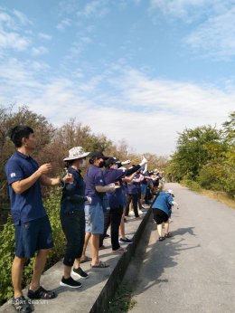 Mangrove planting and garbage collection at Bang Pu natural education center