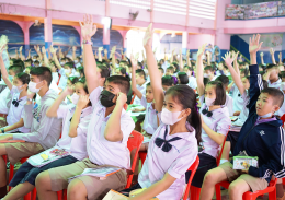 กิจกรรมกัมบัตเตะ ติว ออน ทัวร์ 2024 โรงเรียนเทศบาลท่าอิฐ จังหวัดอุตรดิตถ์ กับครูพี่หนุ่มและครูเกี๊ยวซ่า