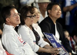 ภาพบรรยากาศ "นายพีระพันธุ์ สาลีรัฐวิภาค" หัวหน้าพรรครวมไทยสร้างชาติ แสดงวิสัยทัศน์ ในรายการเลือกตั้ง 69