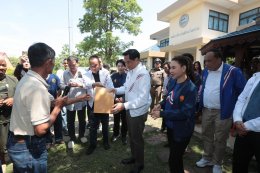 พีระพันธุ์ ลงพื้นที่ จ.เพชรบุรี พร้อมด้วย สส. พรรครวมไทยสร้างชาติ   เพื่อพบปะและรับเรื่องร้องเรียนจากชาวบ้านที่ ต.แก่งกระจาน อ.แก่งกระจาน เรื่องการก่อสร้างบานเปิด-ปิด ระบายน้ำ เขื่อนแก่งกระจาน