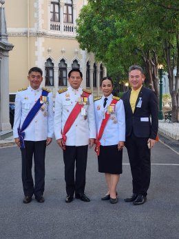 นายพีระพันธุ์ สาลีรัฐวิภาค รองนายกรัฐมนตรี และ รมว.พลังงาน ร่วมงานสโมสรสันนิบาต เฉลิมพระเกียรติพระบาทสมเด็จพระเจ้าอยู่หัว เนื่องในวันฉัตรมงคล 4 พฤษภาคม 2567 ณ ตึกสันติไมตรี ทำเนียบรัฐบาล เมื่อคืนวานนี้