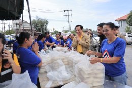 ลงพื้นที่สุราษฎร์....หลังจากเสร็จสิ้นภารกิจตรวจเยี่ยมและรับฟังปัญหาผู้ประสบอุทกภัยที่ จ.ชุมพร พี่ตุ๋ย -พีระพันธุ์