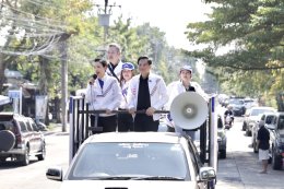 'พีระพันธุ์' ลุย คันนายาว-บึงกุ่ม ขอสานต่อภารกิจเพื่อประชาชน ย้ำ! ไม่สนทุนเทา-ไม่หวังตำแหน่ง ชูนโยบายเรือธง 6 เสาหลัก  