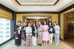 เปิดตัวอย่างอบอุ่น! "ผู้หญิงกอดตัวเองให้เต็มร้อย" หนังสือที่ชวนผู้หญิงกลับมารักตัวเองอีกครั้ง