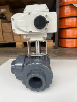 1 1/2” บอลวาล์ว 3 ทางUPVC ประกอบมอเตอร์วาล์ว 4-20mA 220Vac