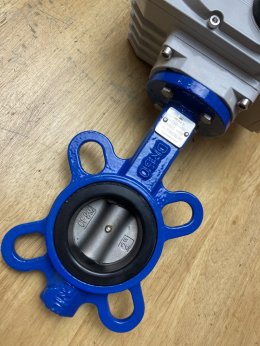 2 นิ้ว วาล์วปีกผีเสื้อ Butterfly valve ประกอบหัวขับวาล์ว AKK05 ขนานแรงบิด 50 นิวตัน-เมตร เปิด-ปิดน้ำไฟฟ้า 220VAC   