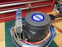 QT09 NEUMAX MOTORIZED ELECTRIC ACTUATOR 220Vac