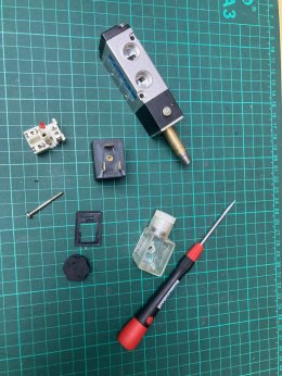 4V210-08 port 1/4 Solenoid valve 5/2 single coil 