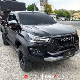 GR SPORT HILUX REVO