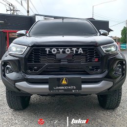 GR SPORT HILUX REVO