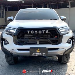 GR SPORT HILUX REVO