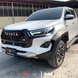 GR SPORT HILUX REVO