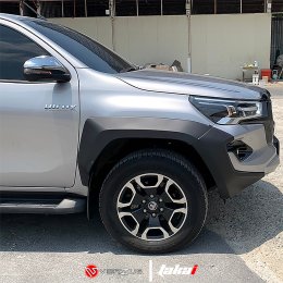 GR SPORT HILUX REVO