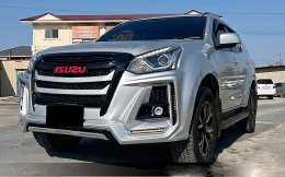 TAKAi FRONT BUMPER MU-X 2012-2015