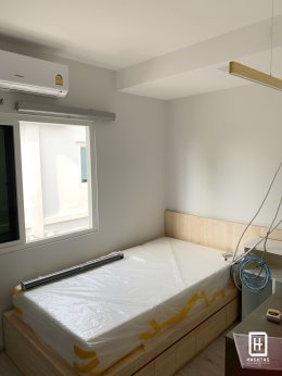 งานออกแบบห้องนอนบ้านพัก ห้อง MUJI STYLE Bedroom หมู่บ้าน Inizio4 Nonthaburi  l บริการออกแบบ ผลิต และติดตั้งครบวงจร
