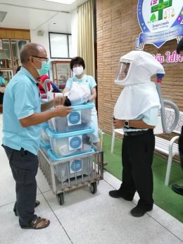 B & B Boat Co., Ltd. donated PAPR suits to doctors at Trang Hospital.