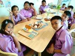 กลุ่มวาฟเฟิล+กลุุ่มฮันนี่โทสต์ ร้าน ไม้ไอติม