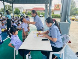  โรงพยาบาลส่งเสริมสุขภาพนาป่ามาให้บริการตรวจสุขภาพนักเรียน