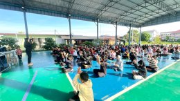  "หนูน้อยทำดีตามรอยพระพันปีหลวง"