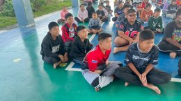  "หนูน้อยทำดีตามรอยพระพันปีหลวง"