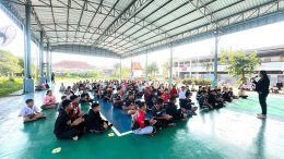  "หนูน้อยทำดีตามรอยพระพันปีหลวง"