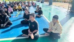  "หนูน้อยทำดีตามรอยพระพันปีหลวง"