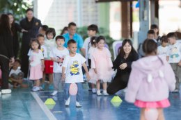 ภาพบรรยากาศการแสดง การเล่นเกมของเด็กๆ "วันเด็ก 69"